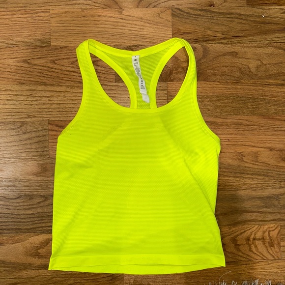Size 6 lululemon cropped tank! - Picture 2 of 4